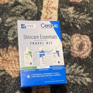 CeraVe Skincare Essentials Travel Kit
